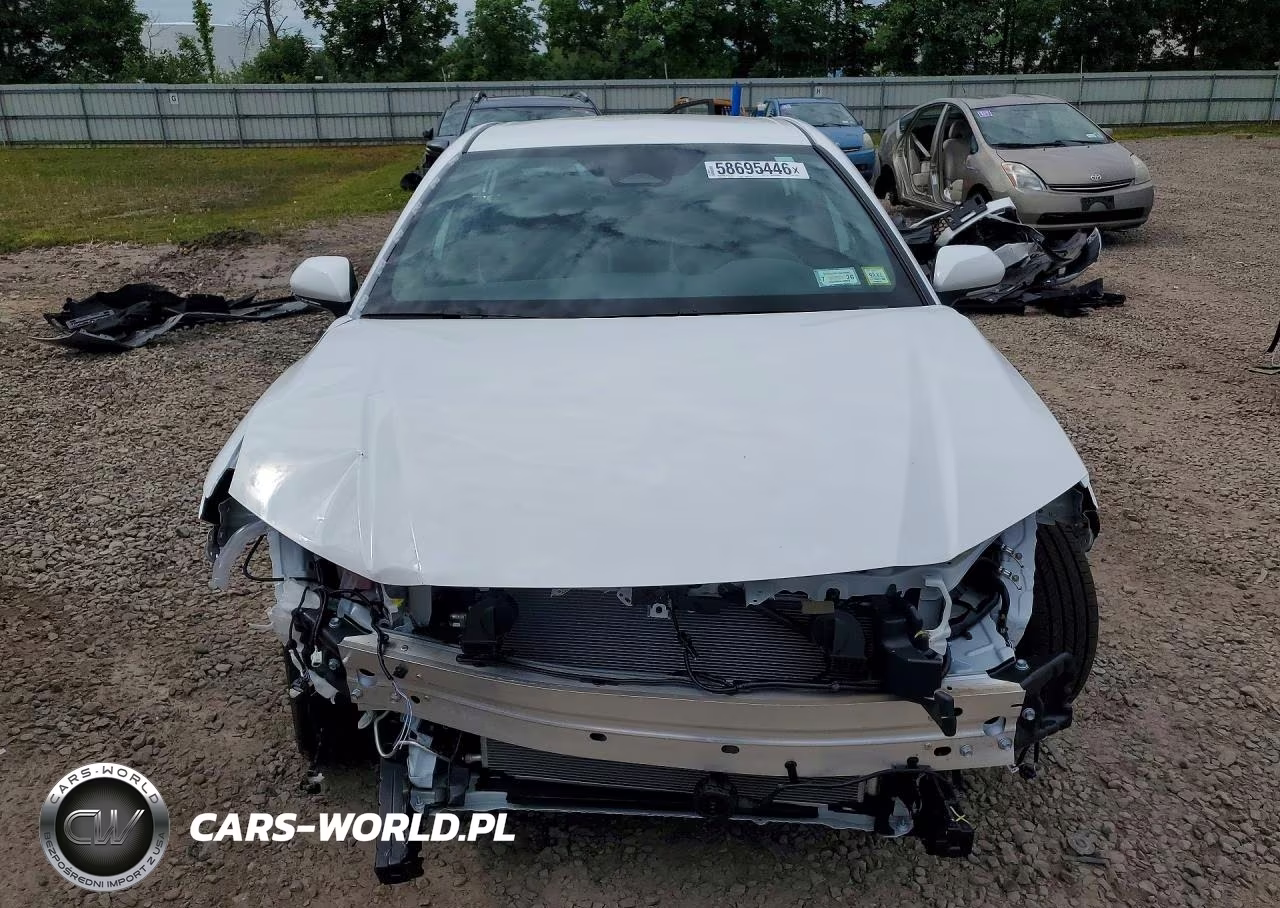 2026 Toyota Camry Se VIN:4T1DBADK1TU052968 - 5