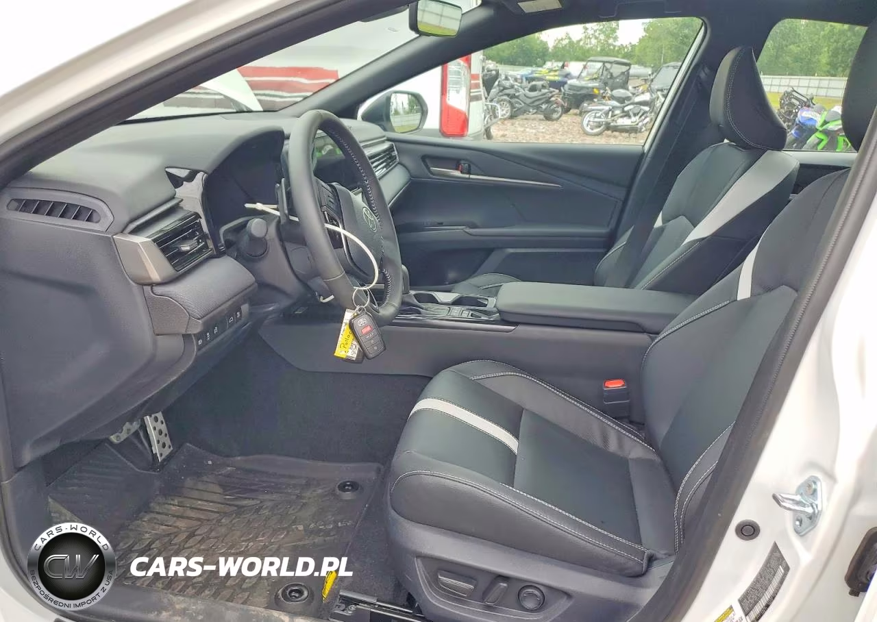 2026 Toyota Camry Se VIN:4T1DBADK1TU052968 - 7
