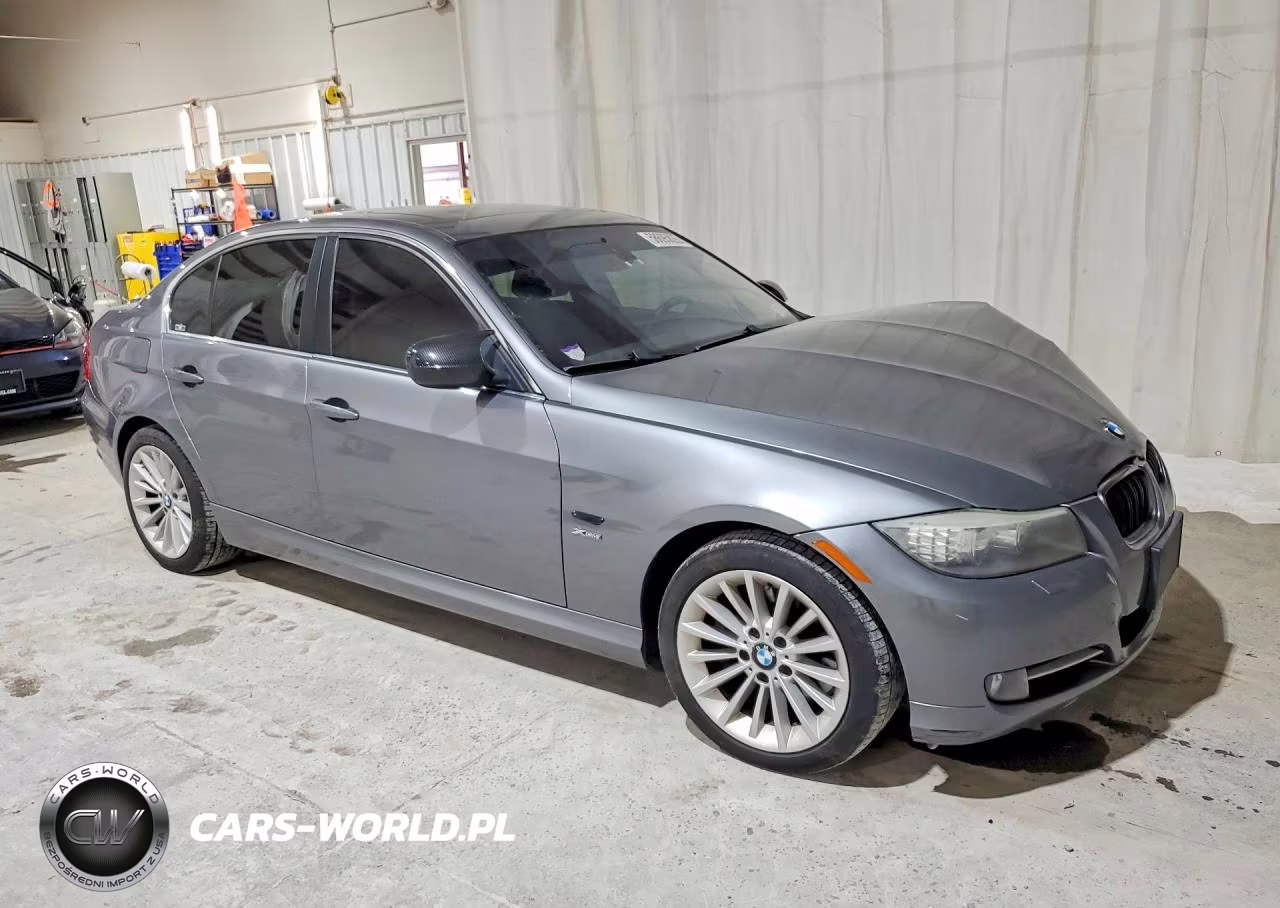 2009 BMW 335 Xi VIN:WBAPL33569A405654 - 4