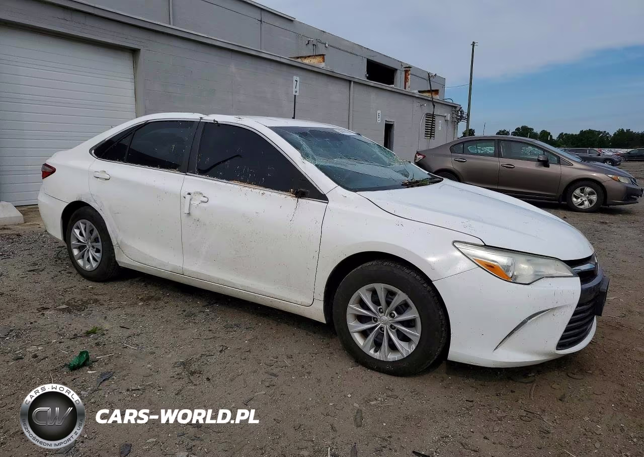 2016 Toyota Camry Le VIN:4T1BF1FK6GU507005 - 4