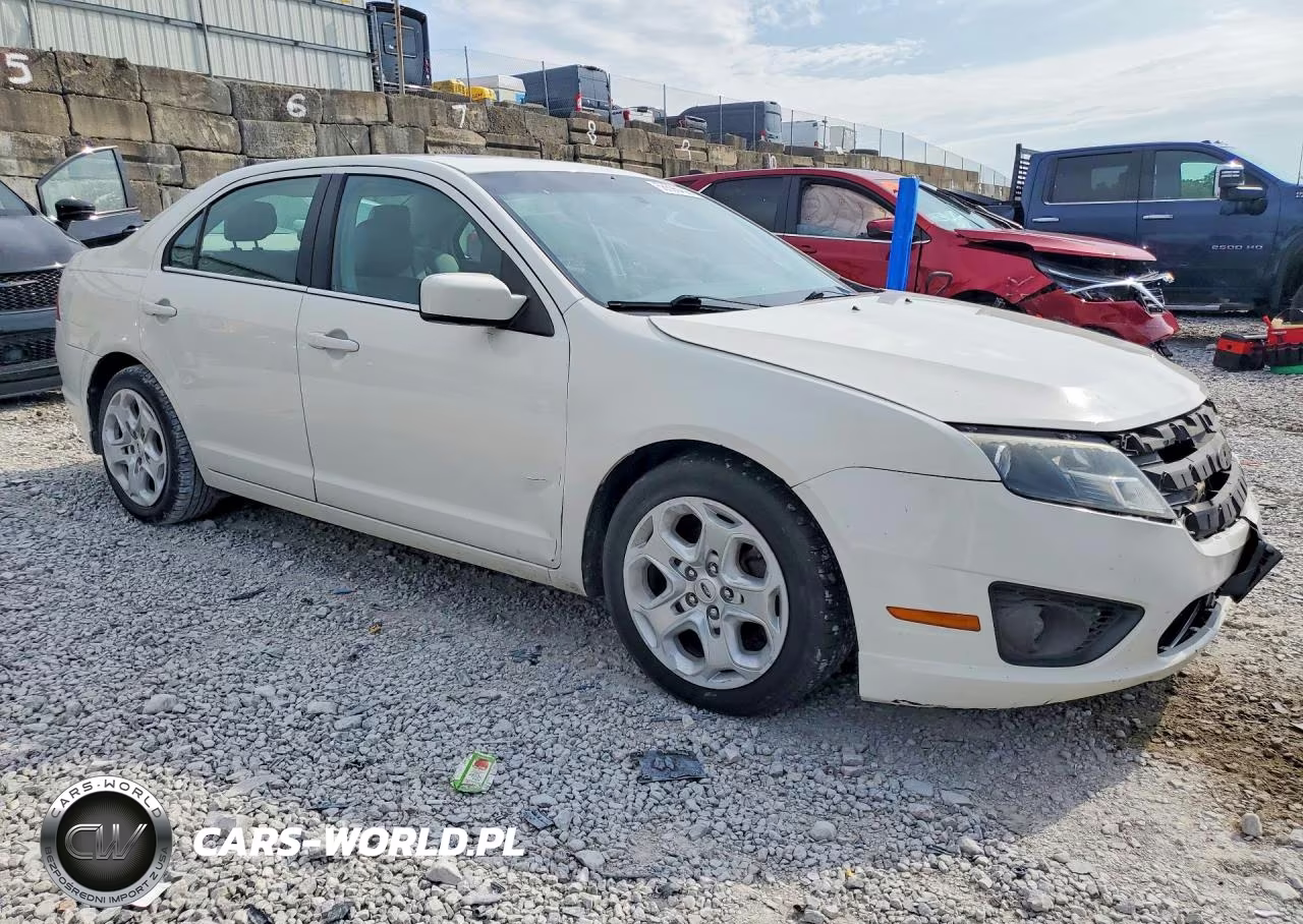 2011 Ford Fusion Se VIN:3FAHP0HA3BR345608 - 4