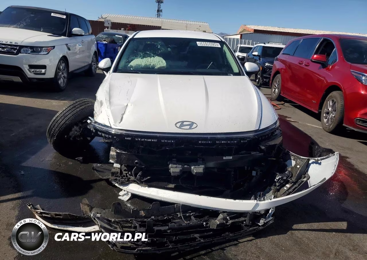 2026 Hyundai Sonata Hybrid Blue VIN:KMHL24JJ8TA154035 - 5