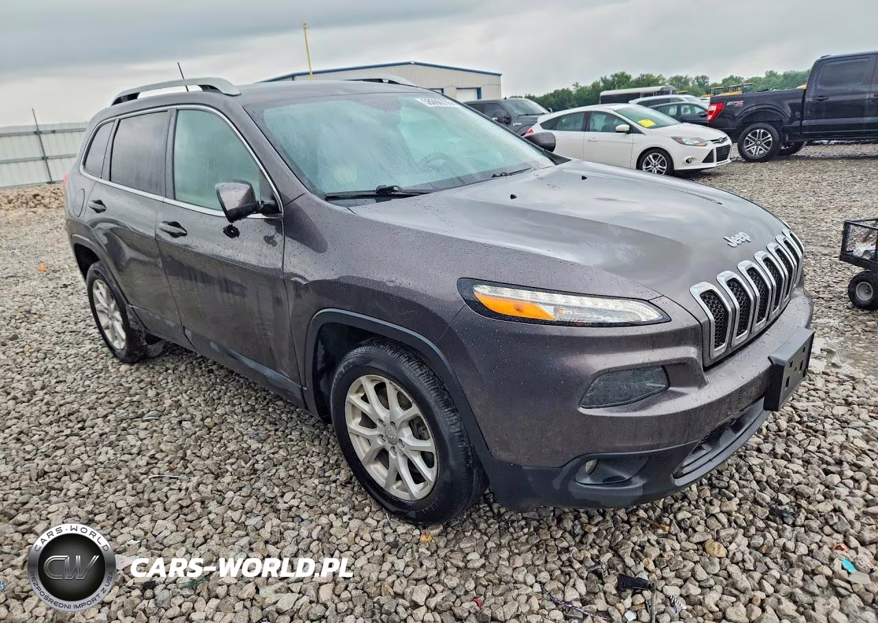 2016 Jeep Cherokee Latitude VIN:1C4PJLCB8GW136586 - 4