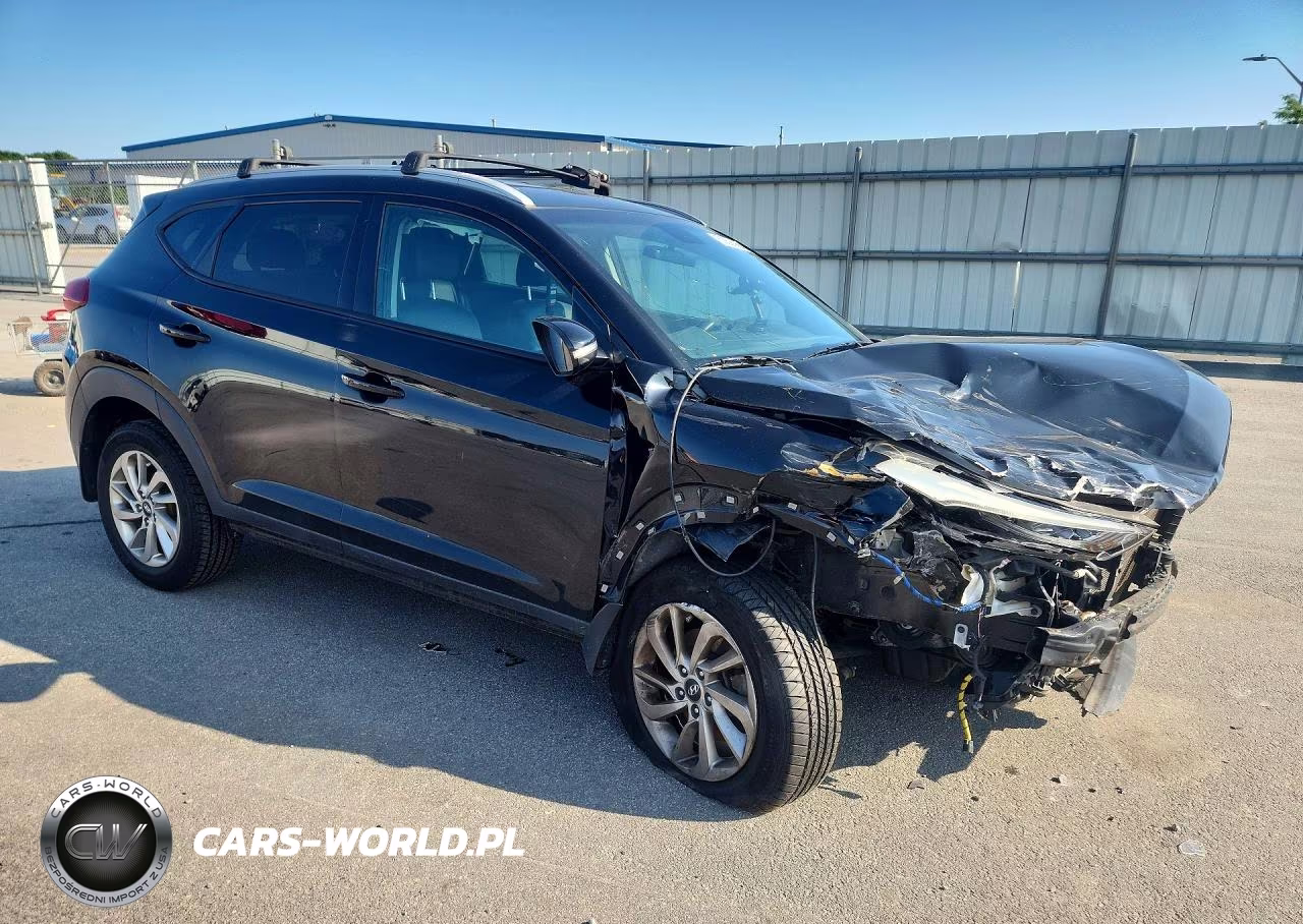 2017 Hyundai Tucson Se Plus VIN:KM8J33A44HU381026 - 4