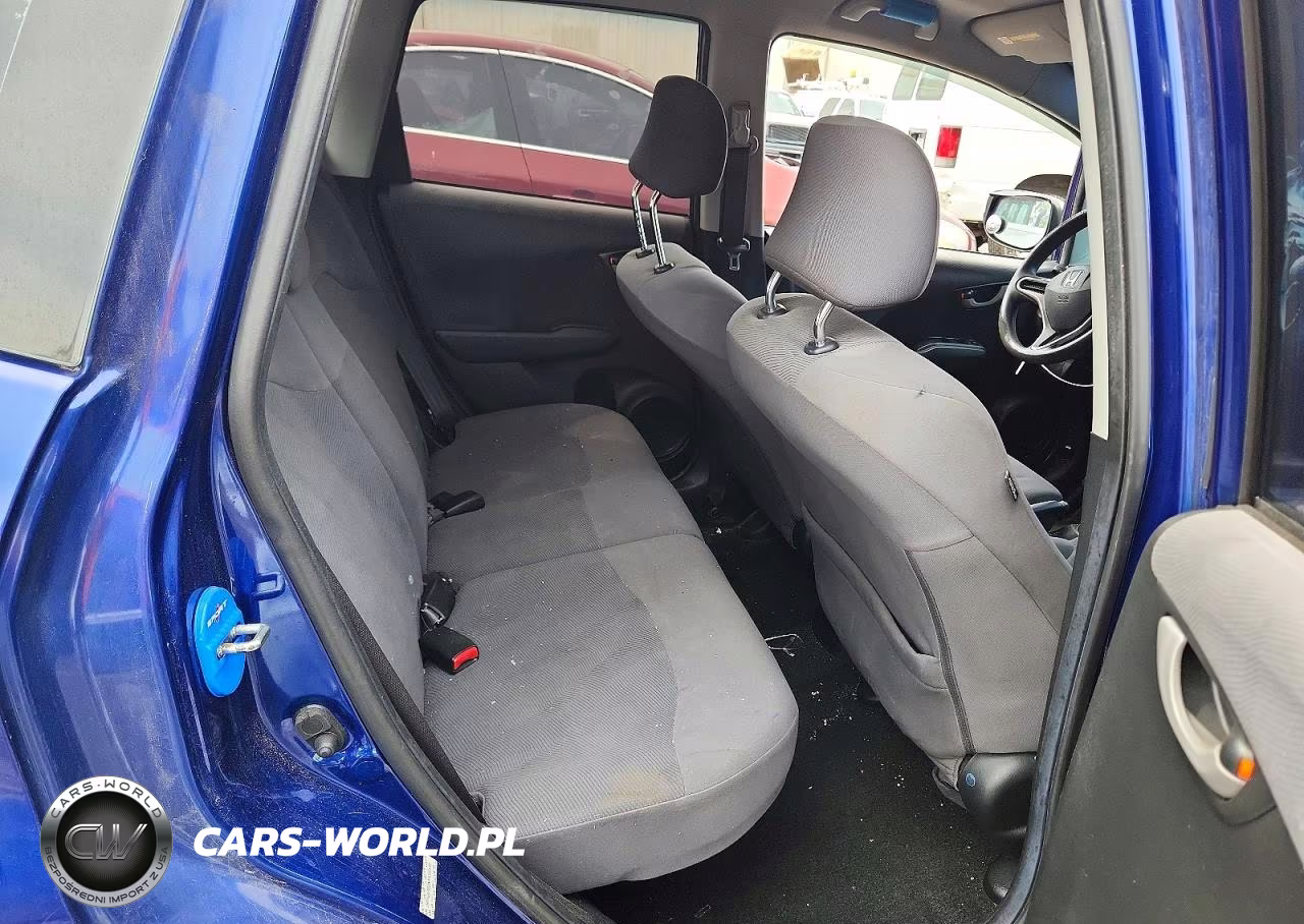 2009 Honda Fit VIN:JHMGE882X9S056497 - 10