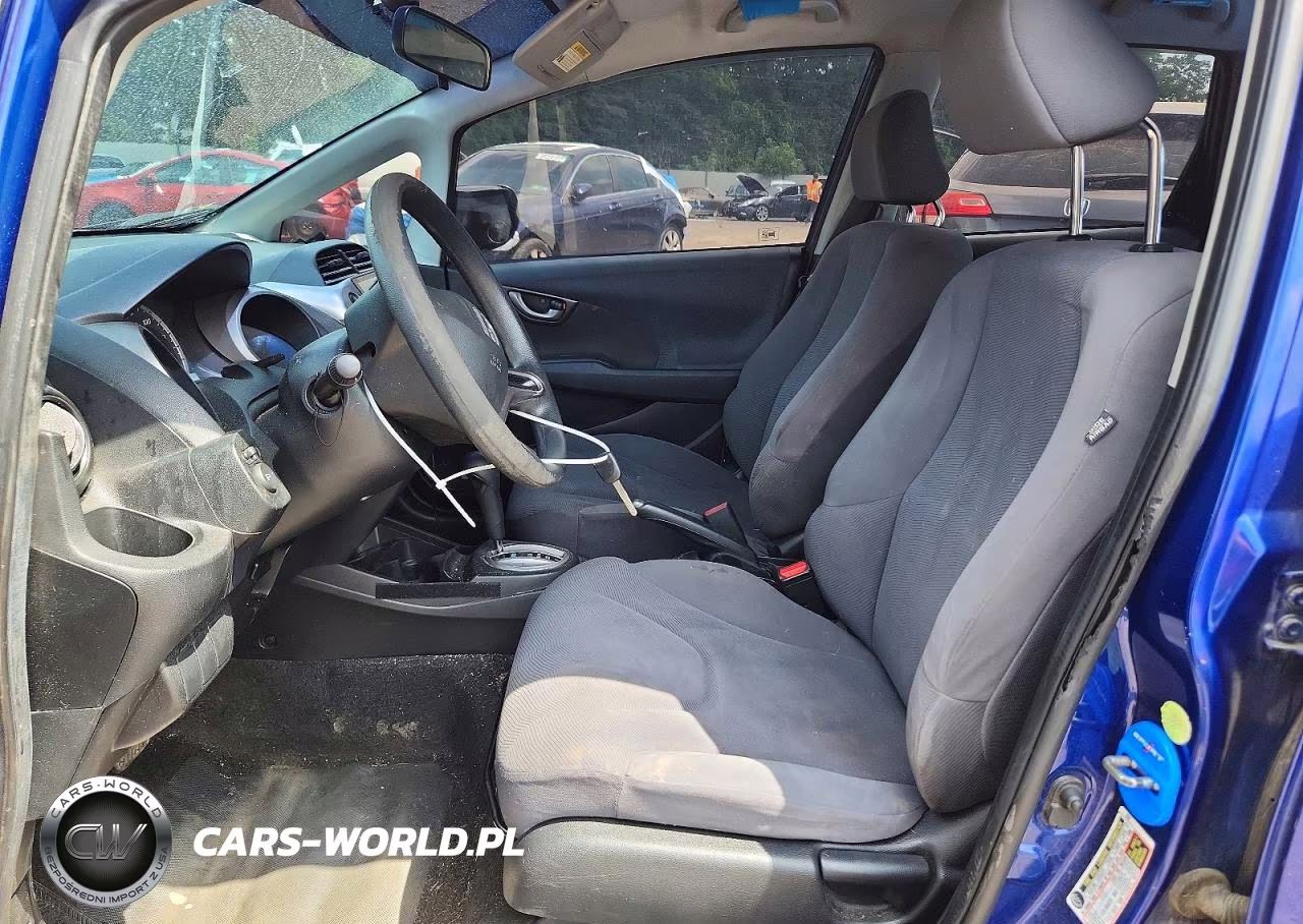 2009 Honda Fit VIN:JHMGE882X9S056497 - 7