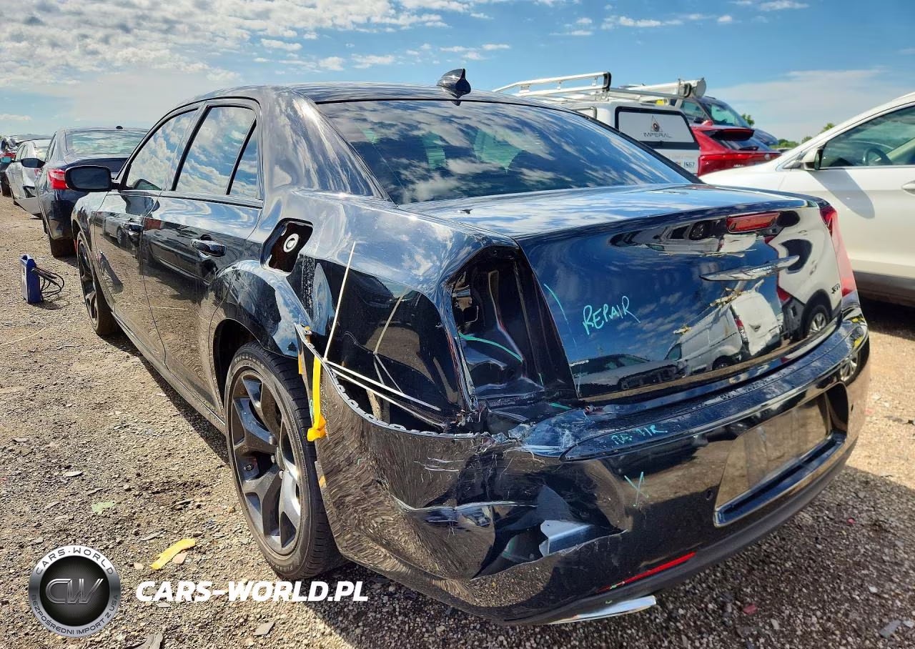 2022 Chrysler 300 Touring L VIN:2C3CCADG4NH121204 - 2