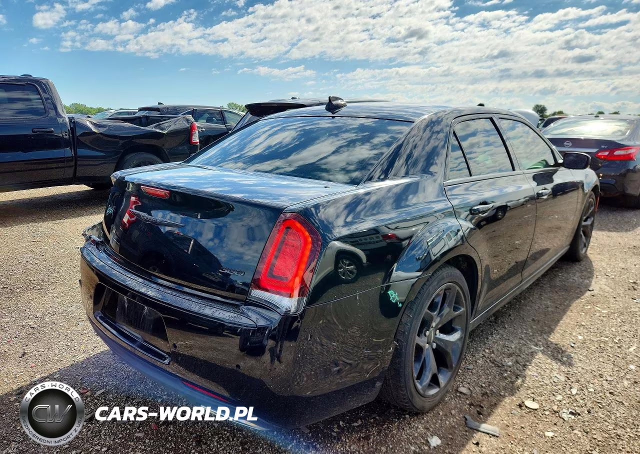 2022 Chrysler 300 Touring L VIN:2C3CCADG4NH121204 - 3