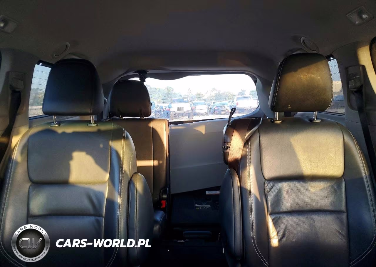 2015 Toyota Sienna Sport VIN:5TDXK3DC4FS552783 - 10
