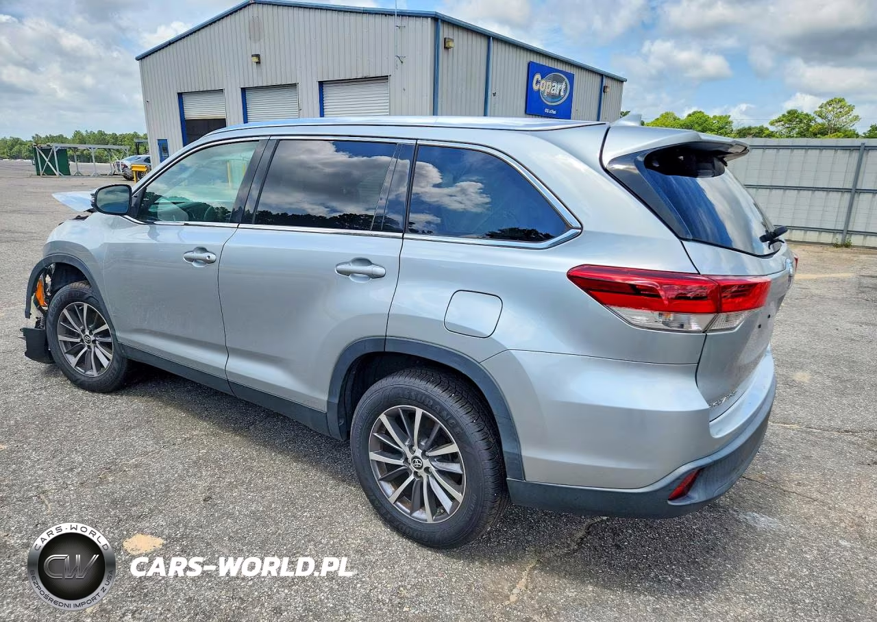 2019 Toyota Highlander Xle VIN:5TDKZRFH4KS552410 - 2