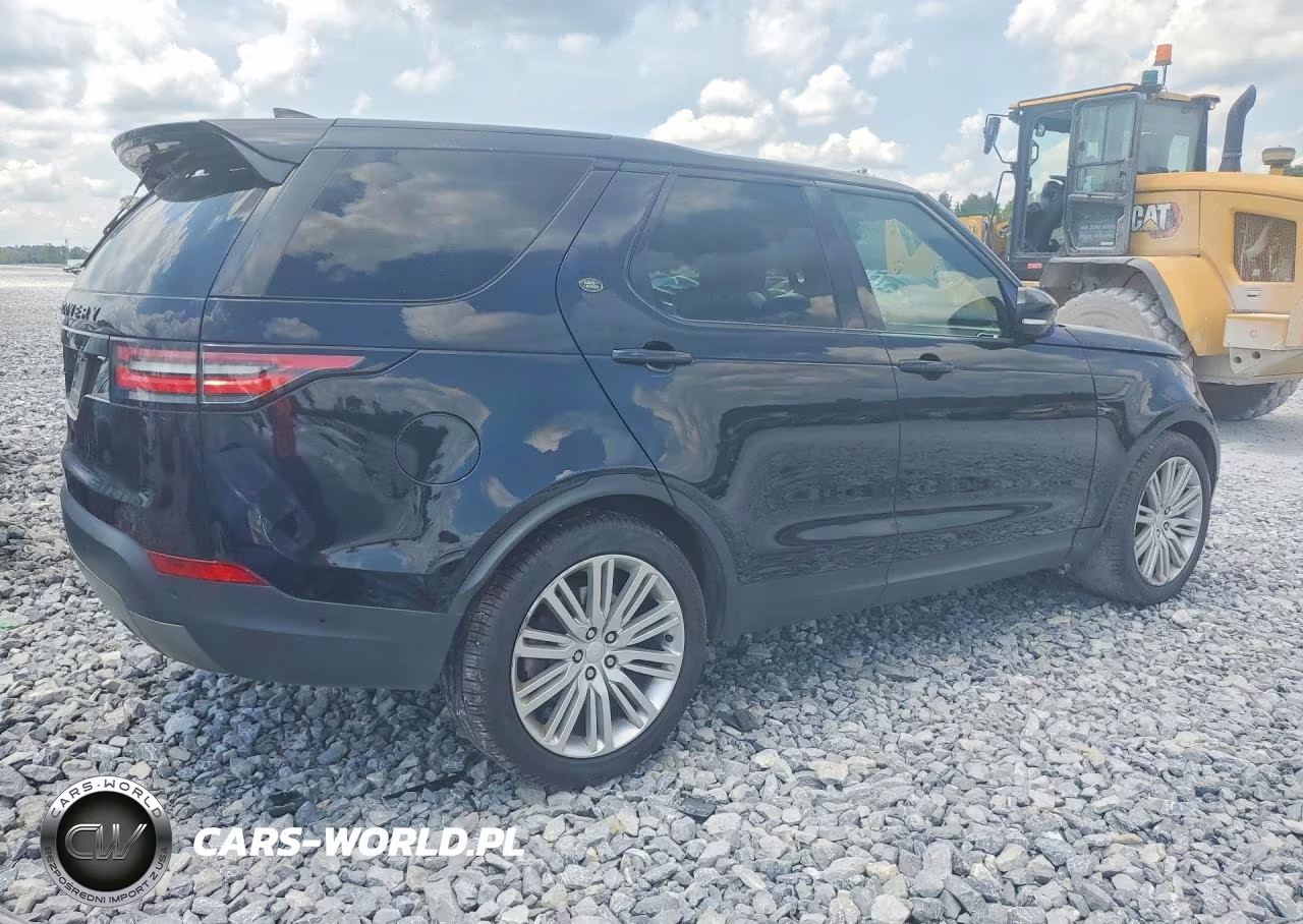 2017 Land Rover Discovery First Edition VIN:SALRTBBV0HA017379 - 3