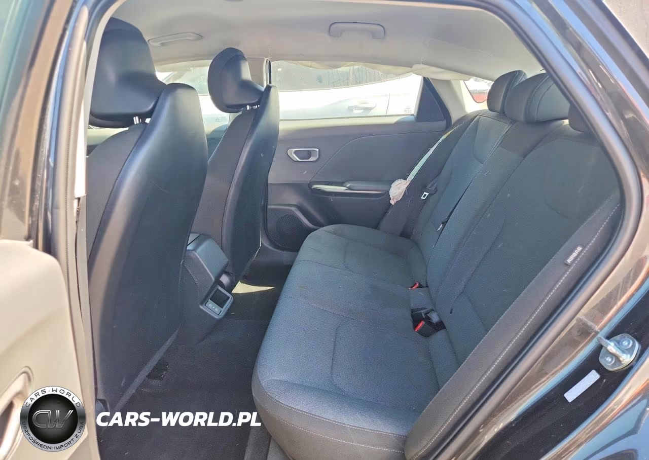 2025 Kia K4 Lxs VIN:3KPFT4DE9SE250460 - 10