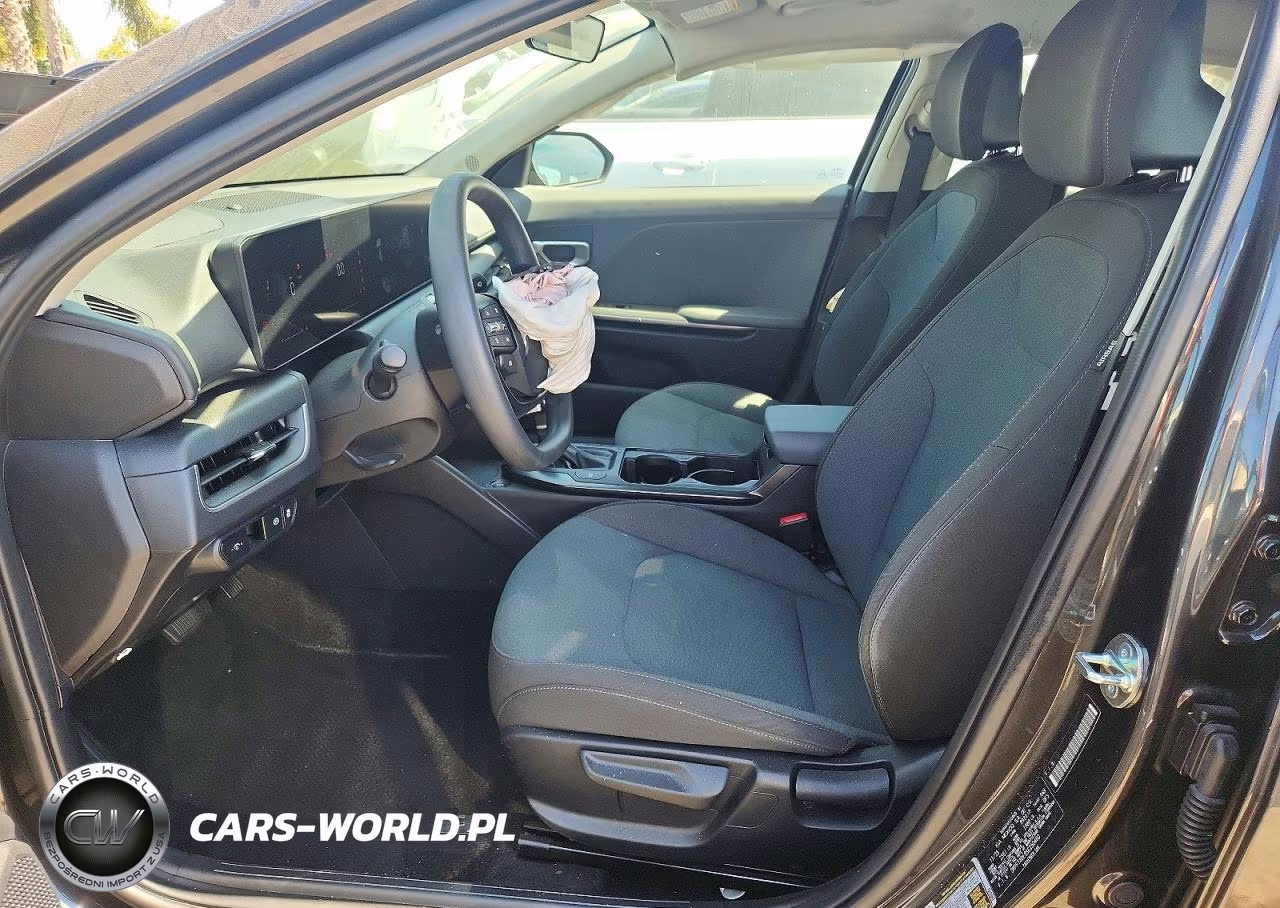 2025 Kia K4 Lxs VIN:3KPFT4DE9SE250460 - 7