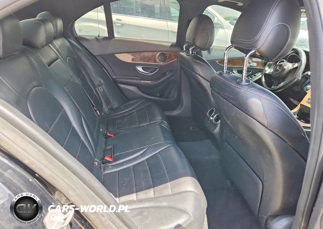 2018 Mercedes-Benz C 300 VIN:55SWF4JB2JU249482 - 10