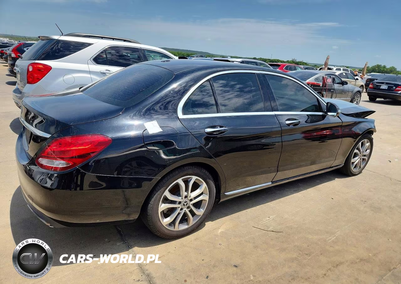 2018 Mercedes-Benz C 300 VIN:55SWF4JB2JU249482 - 3