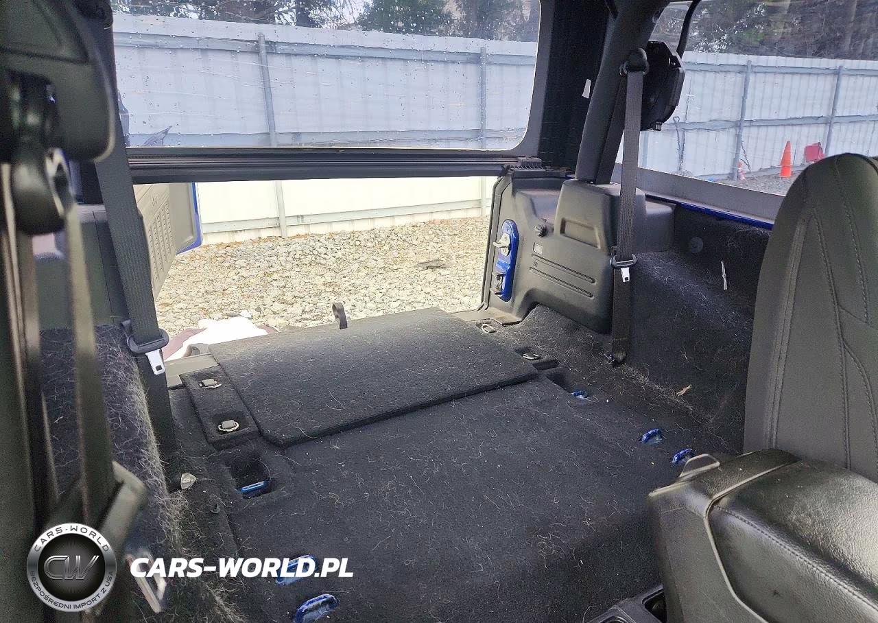 2020 Jeep Wrangler Sport VIN:1C4GJXAGXLW316023 - 10