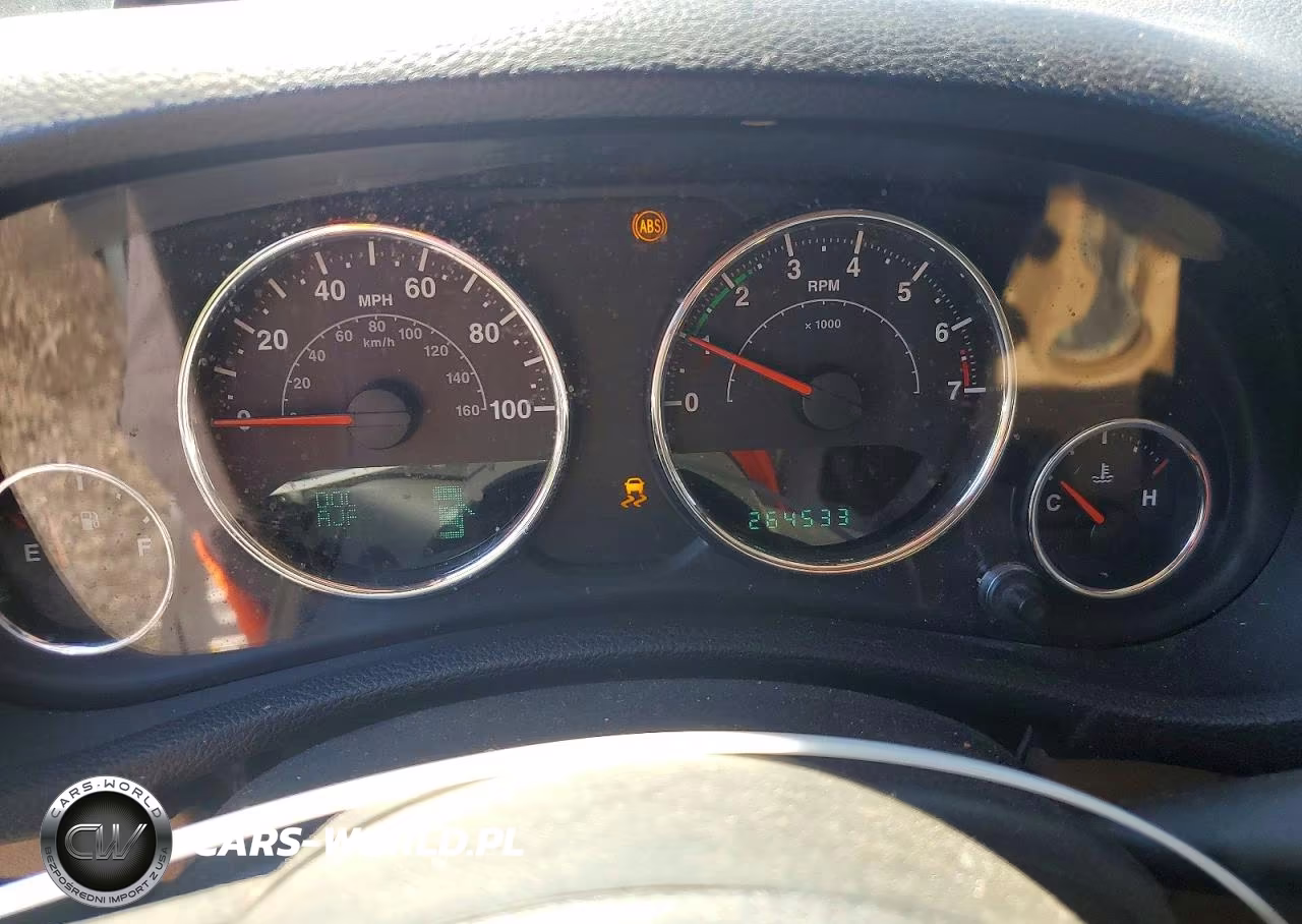 2013 Jeep Wrangler Unlimited Sahara VIN:1C4BJWEG3DL544513 - 9