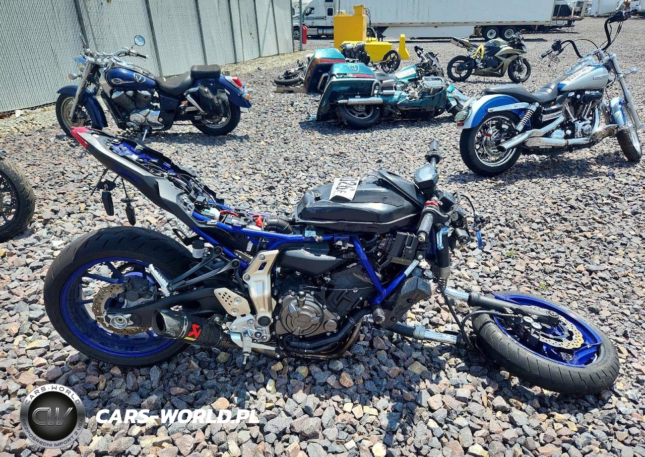 2016 Yamaha Fz07 – zdjęcie 1 z 8