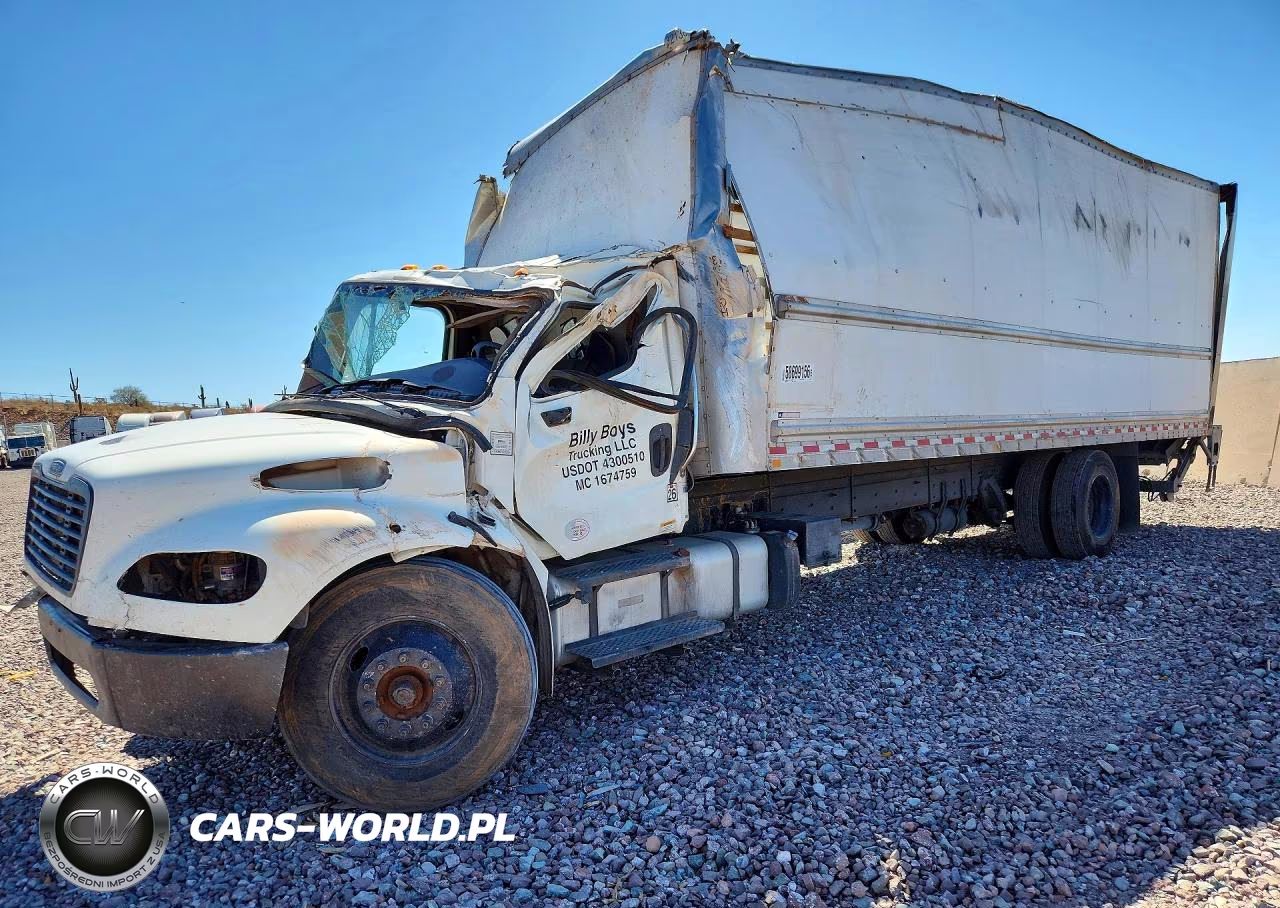 2016 Freightliner Business Class M2 Box Truck