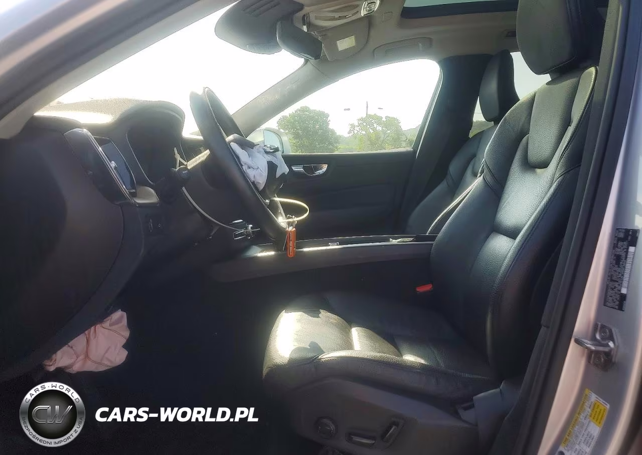 2021 Volvo Xc60 T5 Momentum VIN:YV4102DK5M1711010 - 7