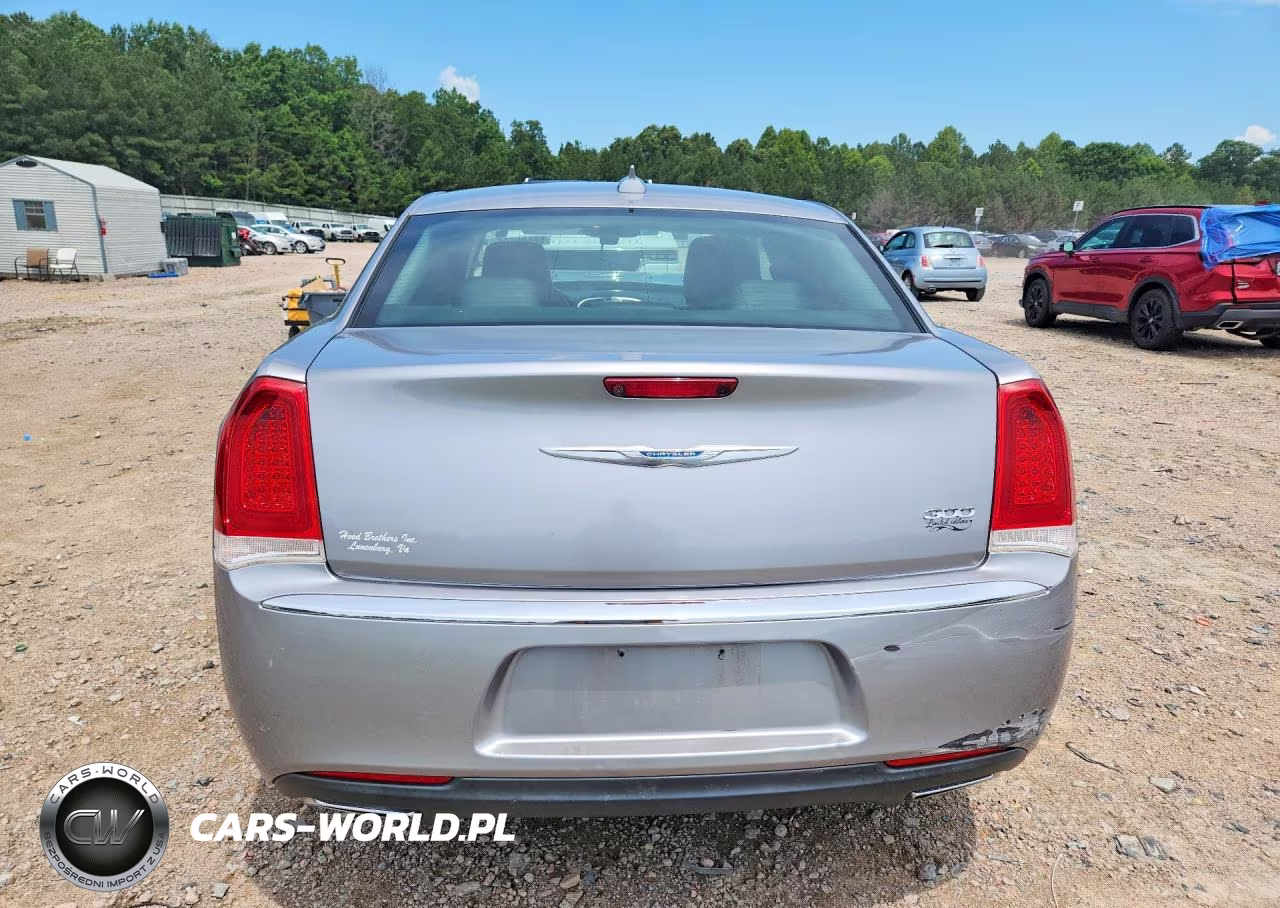 2016 Chrysler 300 Limited VIN:2C3CCAAG8GH235424 - 6