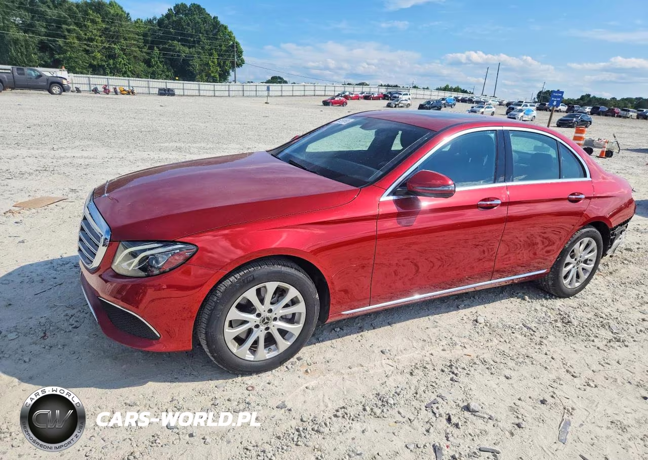 2019 Mercedes-Benz E 300 – zdjęcie 1 z 13