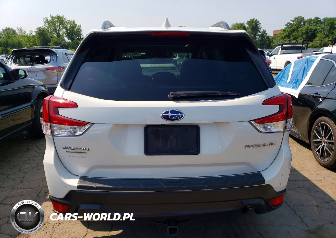 2020 Subaru Forester Premium VIN:JF2SKAJCXLH460565 - 6