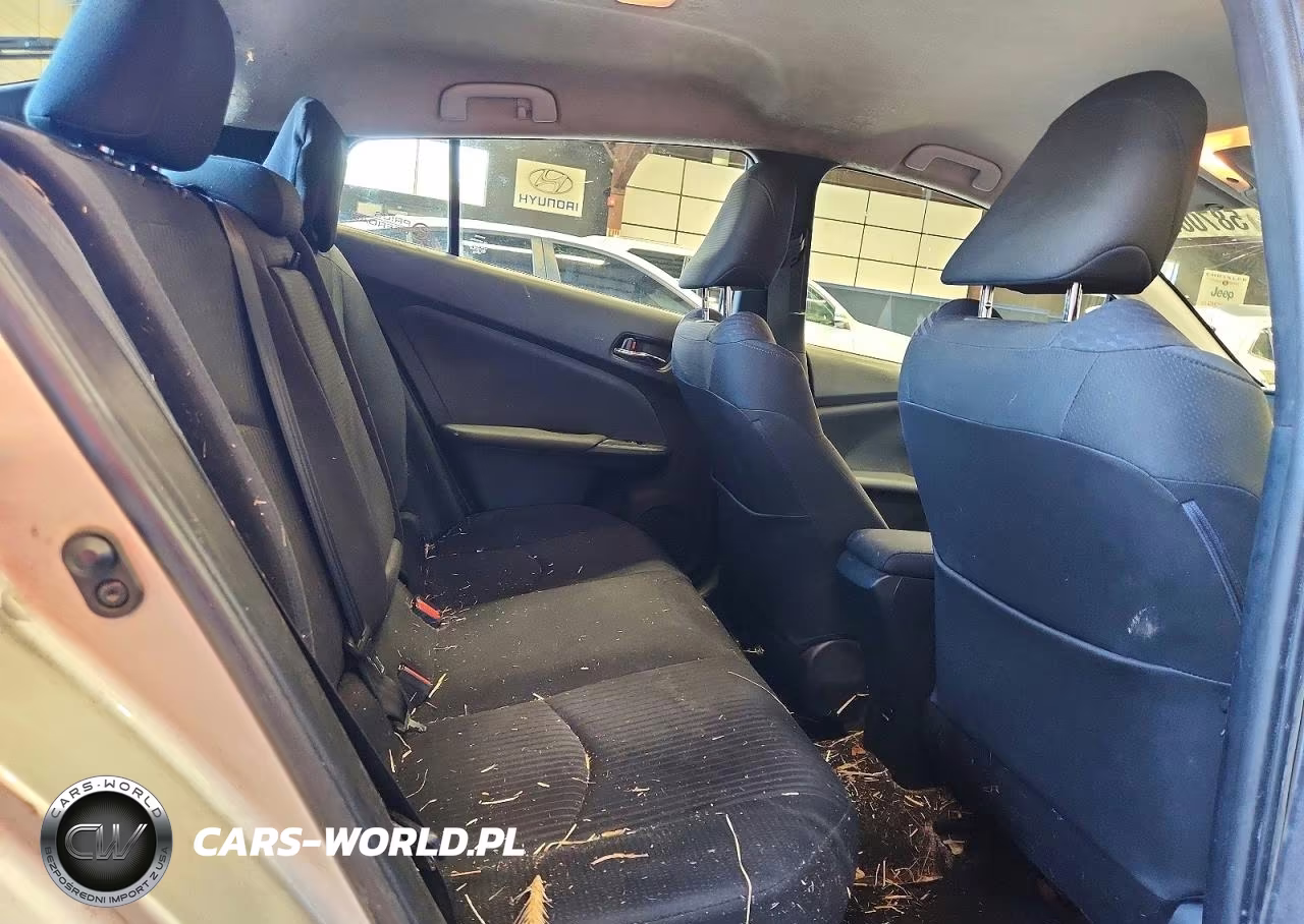 2017 Toyota Prius Two VIN:JTDKBRFU8H3550168 - 10