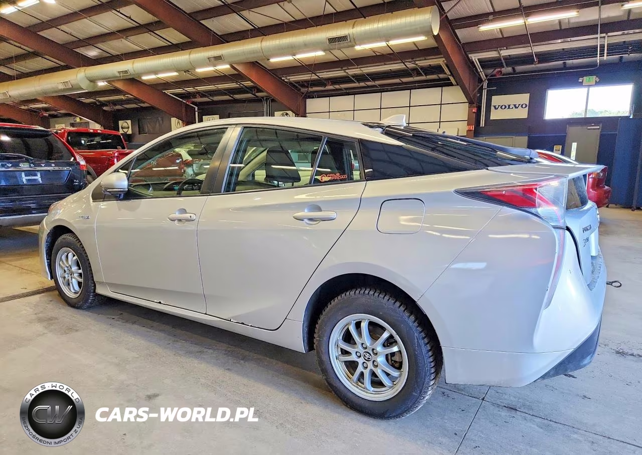 2017 Toyota Prius Two VIN:JTDKBRFU8H3550168 - 2