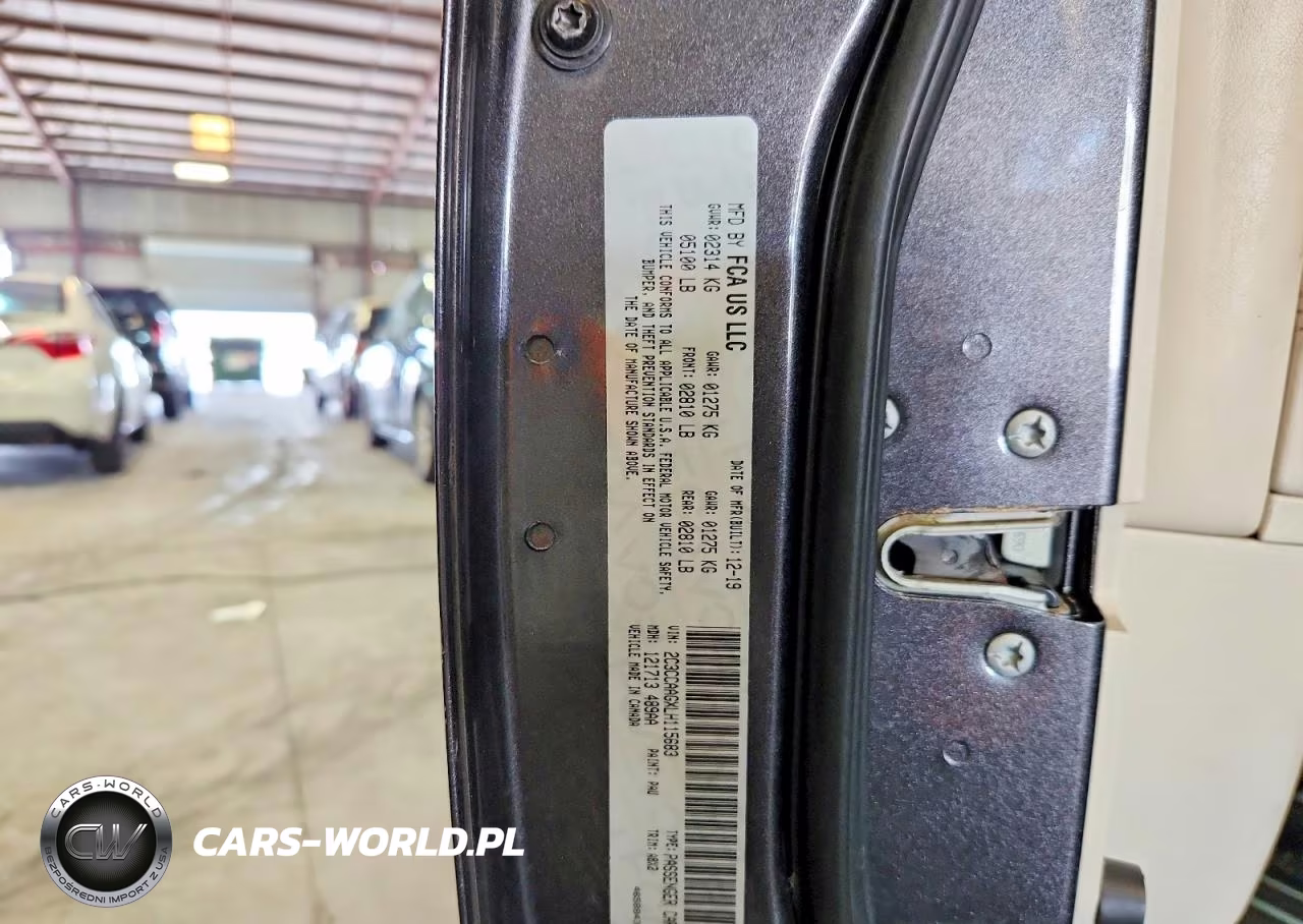 2020 Chrysler 300 Touring VIN:2C3CCAAGXLH115683 - 12