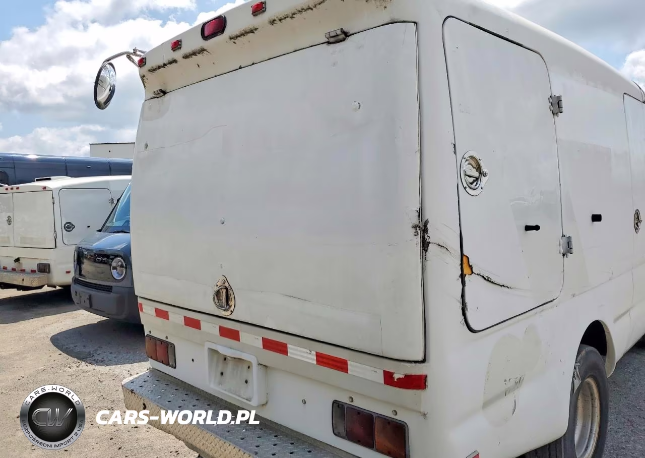 2007 Sterling Truck Mitsubishi Chassis Coe 40 VIN:JLSBBH1S27K015415 - 10