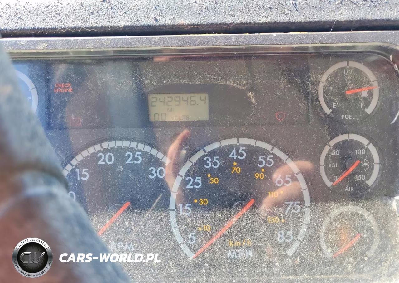 2000 Freightliner Fl70 Septic Truck VIN:1FV6H6BA8YHG03651 - 8