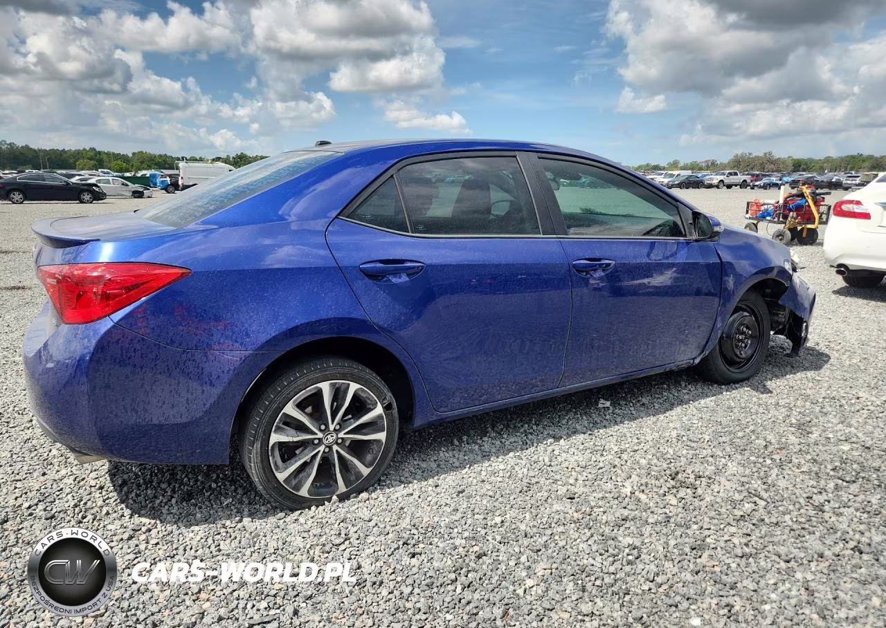 2018 Toyota Corolla Se VIN:5YFBURHE9JP826399 - 3