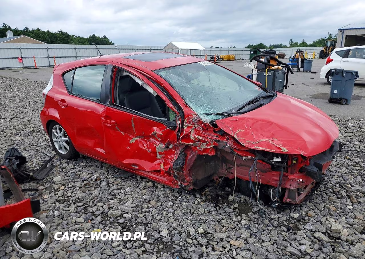 2012 Toyota Prius Three VIN:JTDKDTB38C1008898 - 4