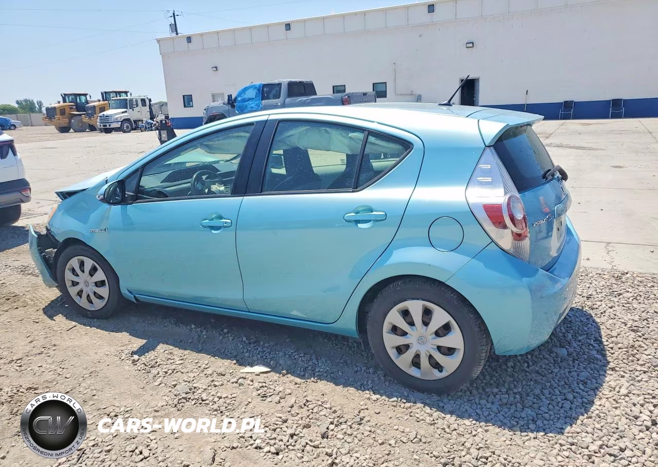 2013 Toyota Prius C One VIN:JTDKDTB30D1053965 - 2