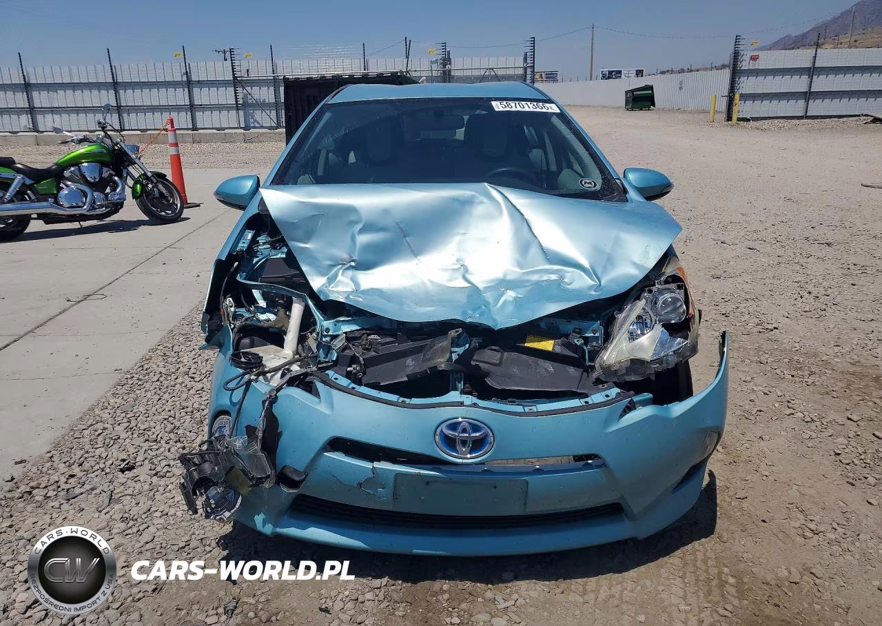 2013 Toyota Prius C One VIN:JTDKDTB30D1053965 - 5