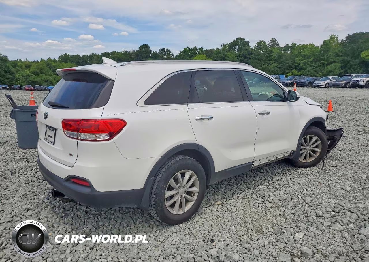 2018 Kia Sorento Lx VIN:5XYPG4A37JG388186 - 3