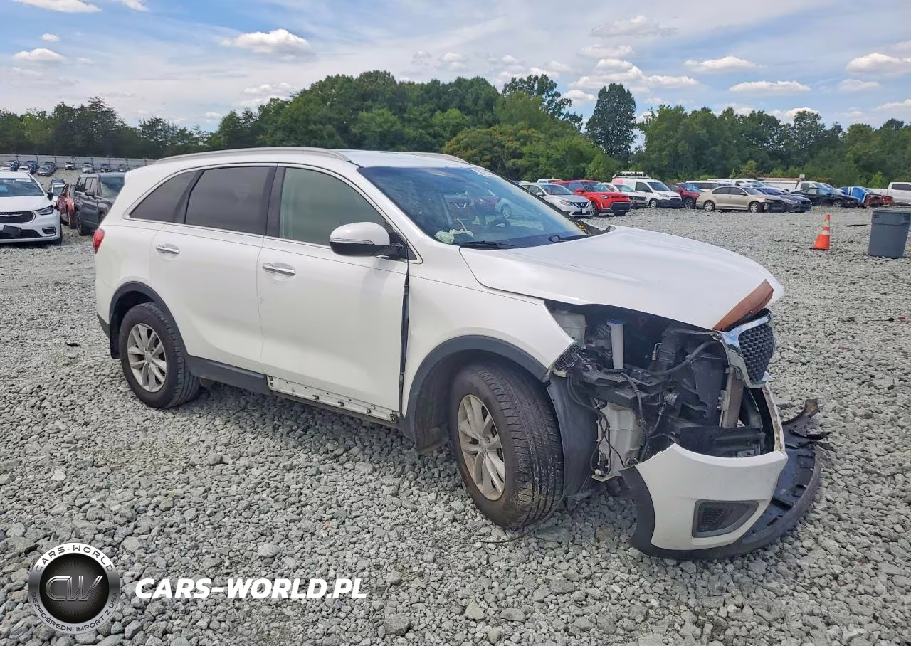 2018 Kia Sorento Lx VIN:5XYPG4A37JG388186 - 4