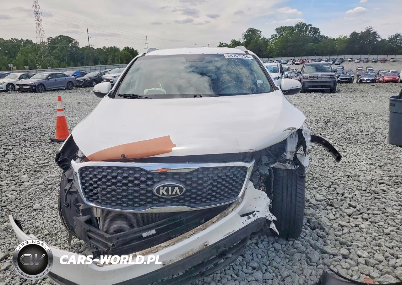 2018 Kia Sorento Lx VIN:5XYPG4A37JG388186 - 5