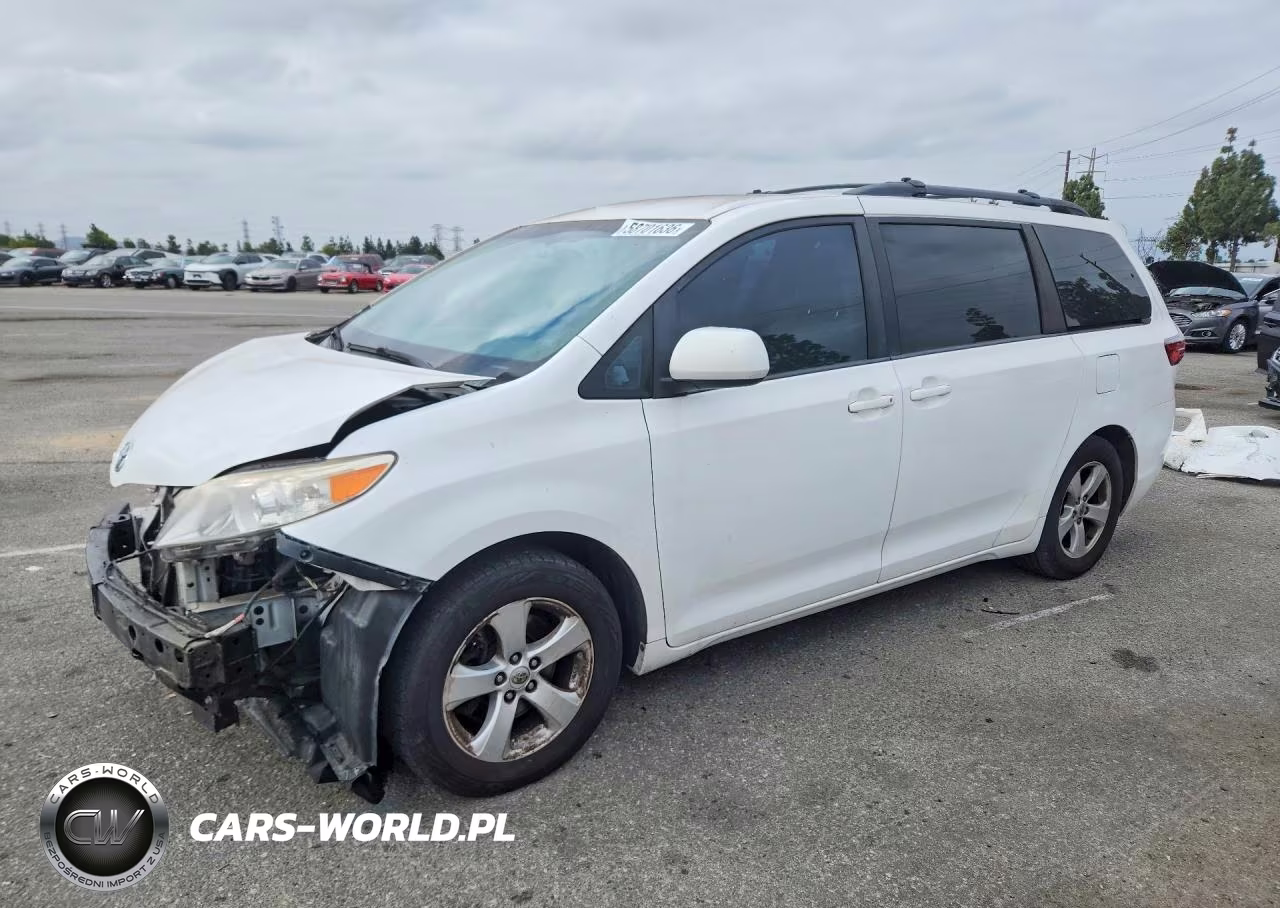 2015 Toyota Sienna Le