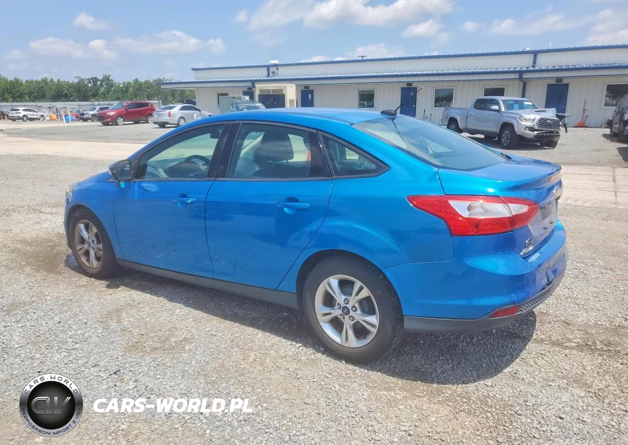 2013 Ford Focus Se VIN:1FADP3F25DL349916 - 3