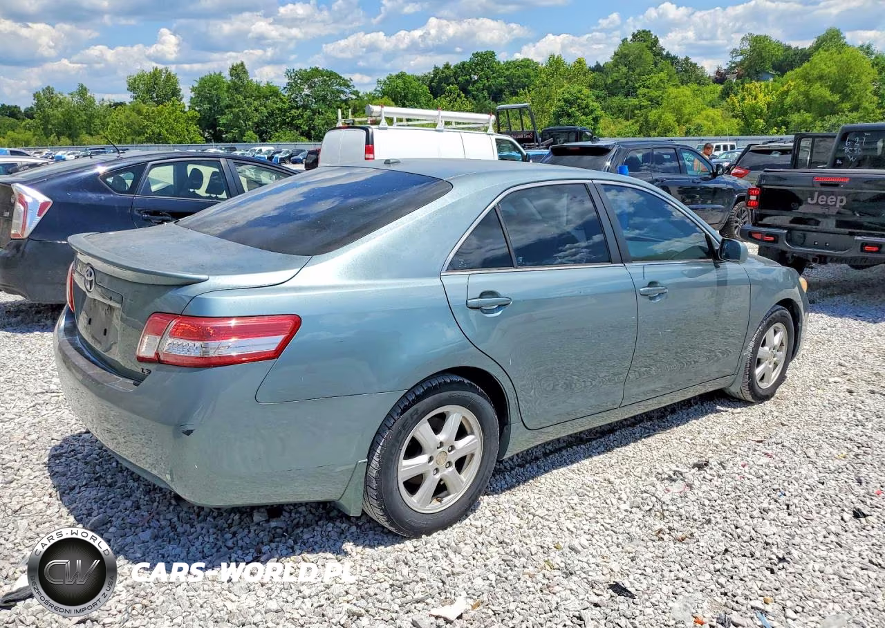 2010 Toyota Camry Le VIN:4T4BF3EK2AR052499 - 3