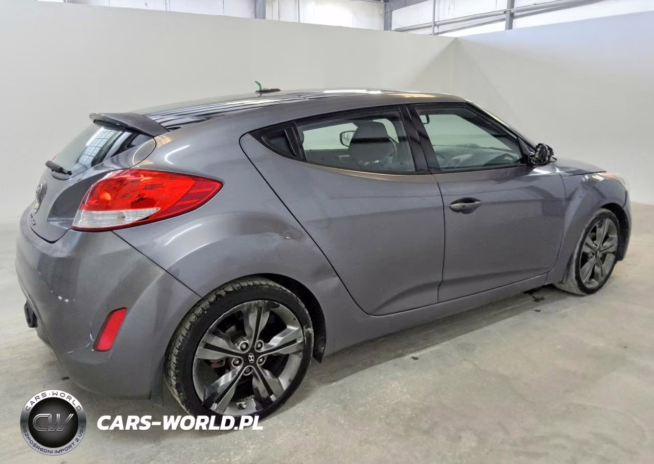 2017 Hyundai Veloster Value Edition VIN:KMHTC6AD1HU314426 - 3