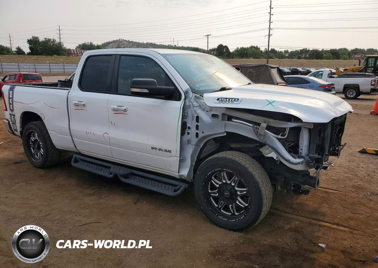 2019 Ram 1500 Big Horn VIN:1C6SRFBT4KN865575 - 4