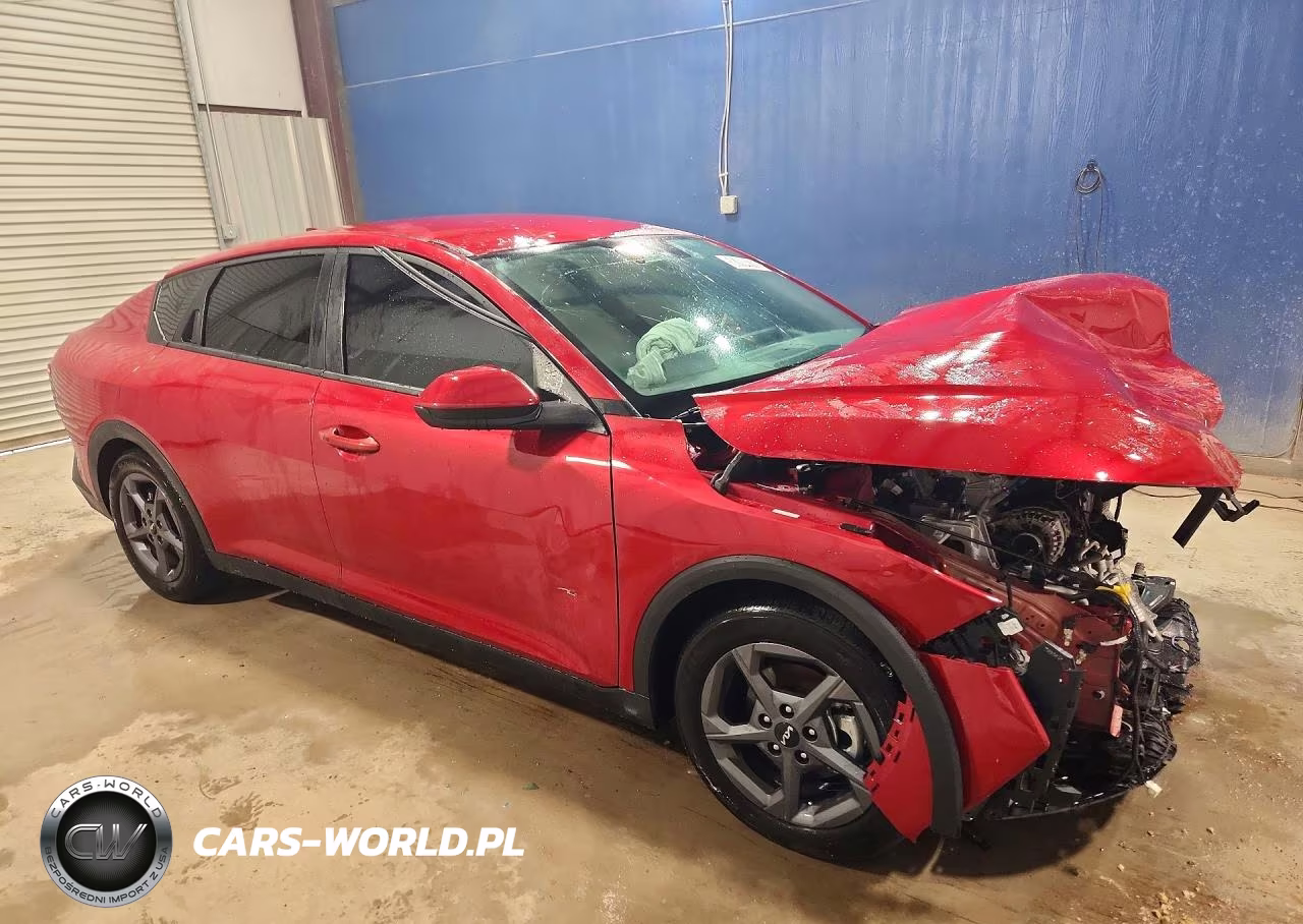 2025 Kia K4 Lxs VIN:3KPFT4DE1SE236794 - 4