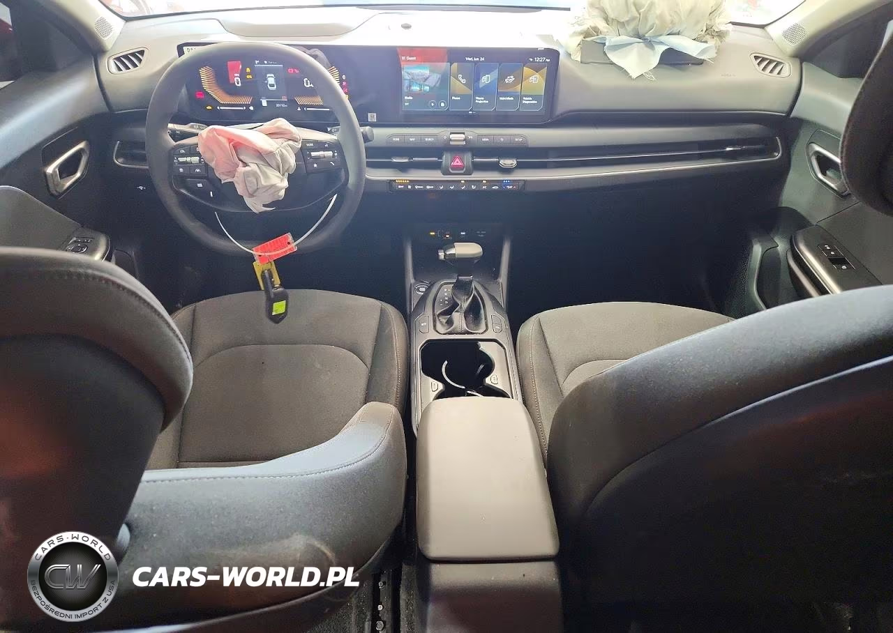 2025 Kia K4 Lxs VIN:3KPFT4DE1SE236794 - 8
