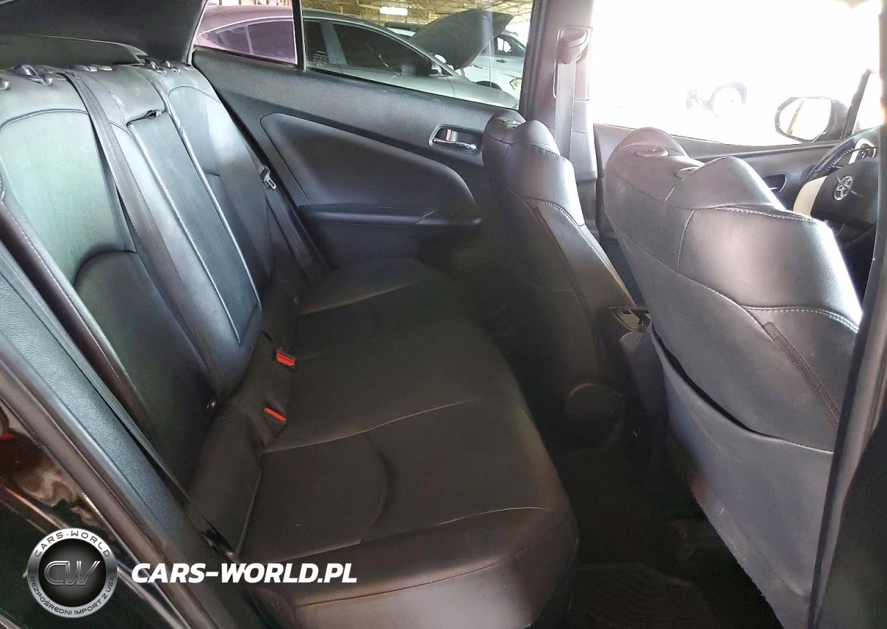 2017 Toyota Prius Three Touring VIN:JTDKARFU6H3045555 - 10