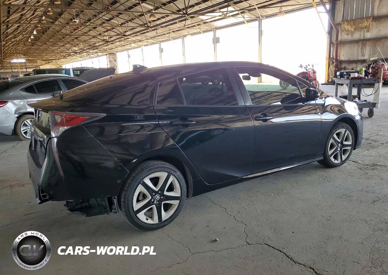 2017 Toyota Prius Three Touring VIN:JTDKARFU6H3045555 - 3