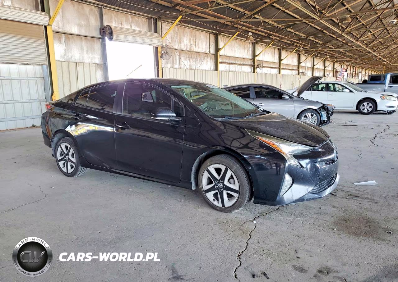 2017 Toyota Prius Three Touring VIN:JTDKARFU6H3045555 - 4