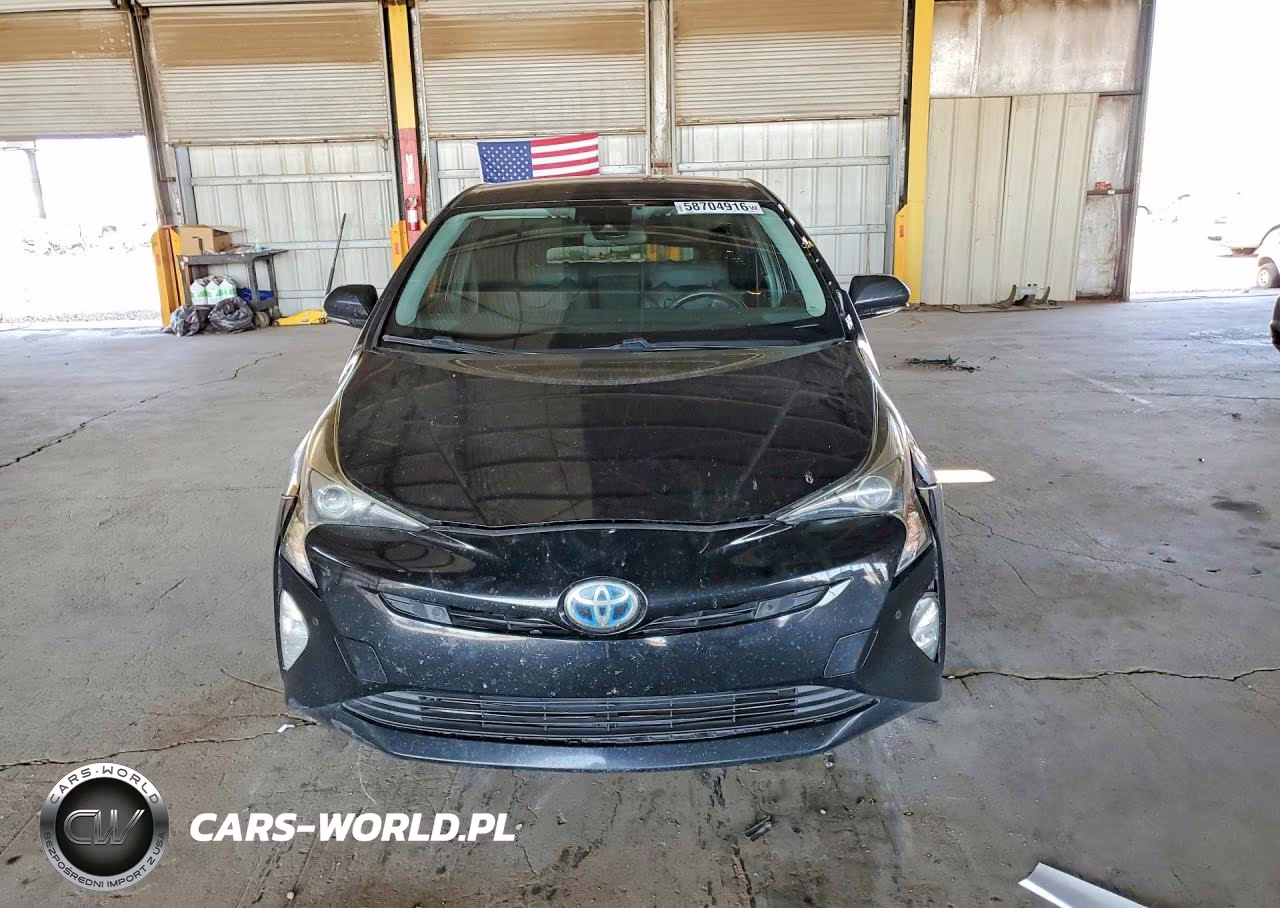 2017 Toyota Prius Three Touring VIN:JTDKARFU6H3045555 - 5